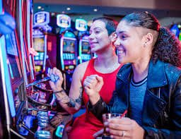 livdraw hk platform showing sports betting, casino, and esports markets